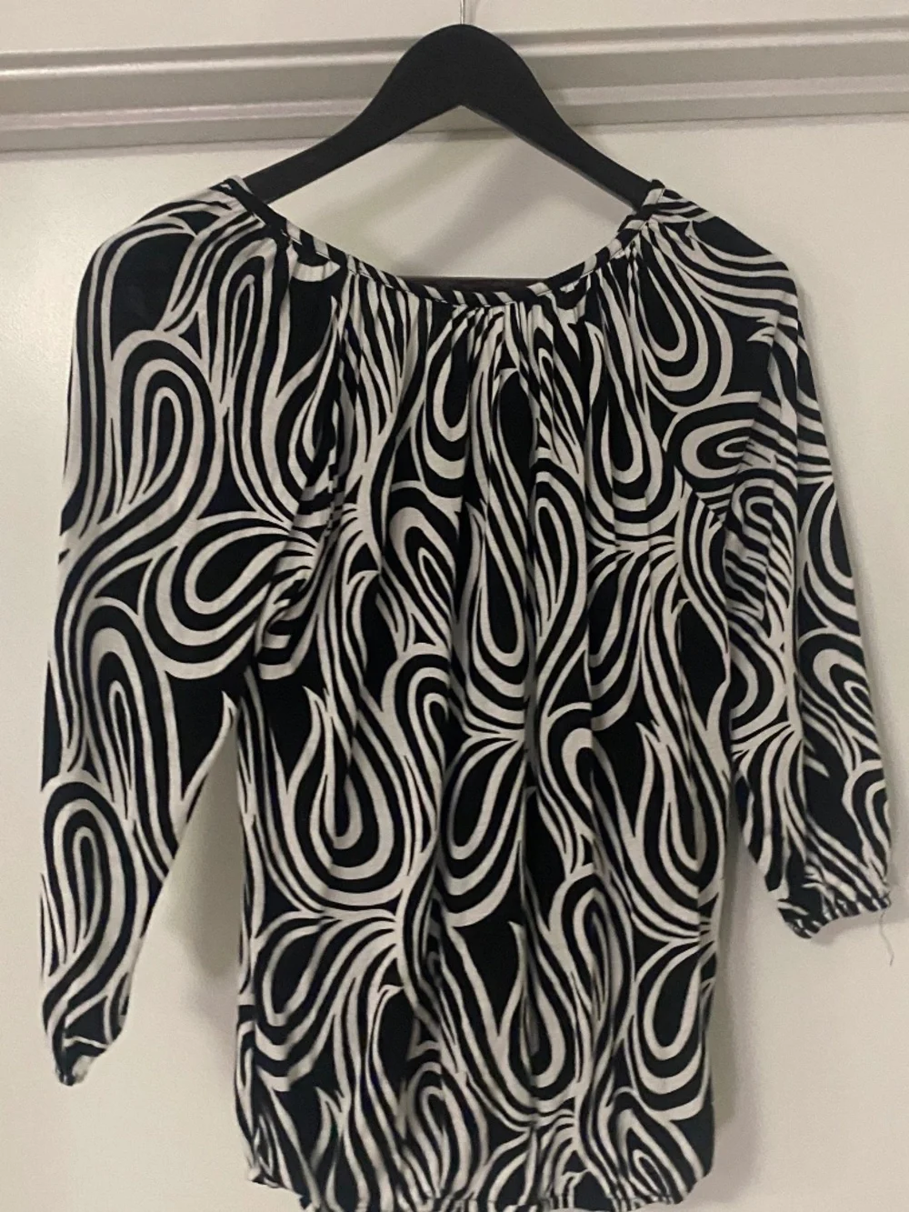 Michael Kors Black & White Print 3/4 Sleeve Blouse- Size P